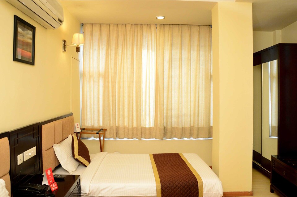 OYO 3943 Divine Boutique Hotel, Raja Park Jaipur, Jaipur